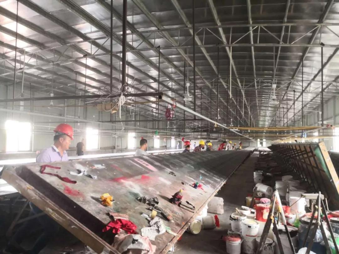 佛山市獅山鎮(zhèn)5家無證印花廠被查封(圖2) 佛山市獅山鎮(zhèn)5家無證印花廠被查封(圖2)